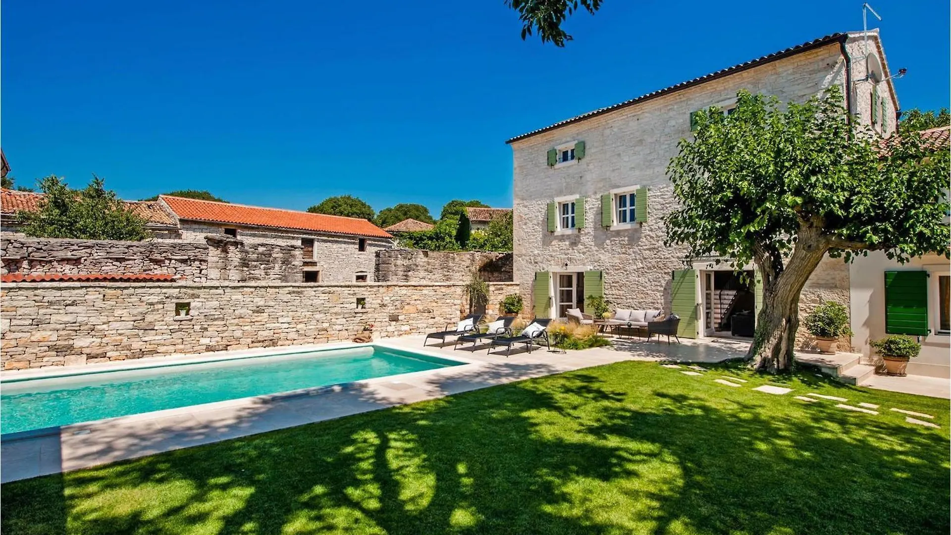 Villa Luvi Rovinj 0*,  Croatia